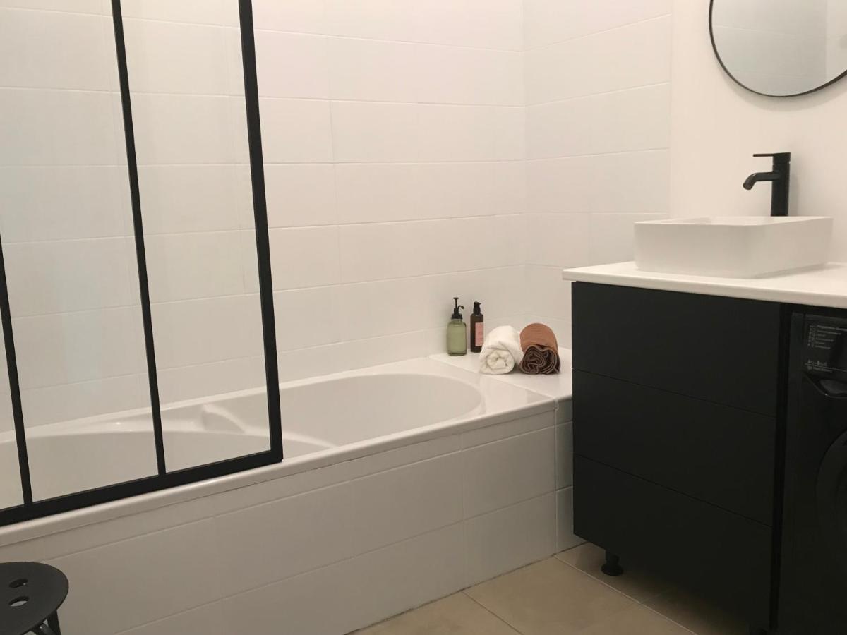 Nimes , Appartement Renove Dans Immeuble Classe. Exteriér fotografie