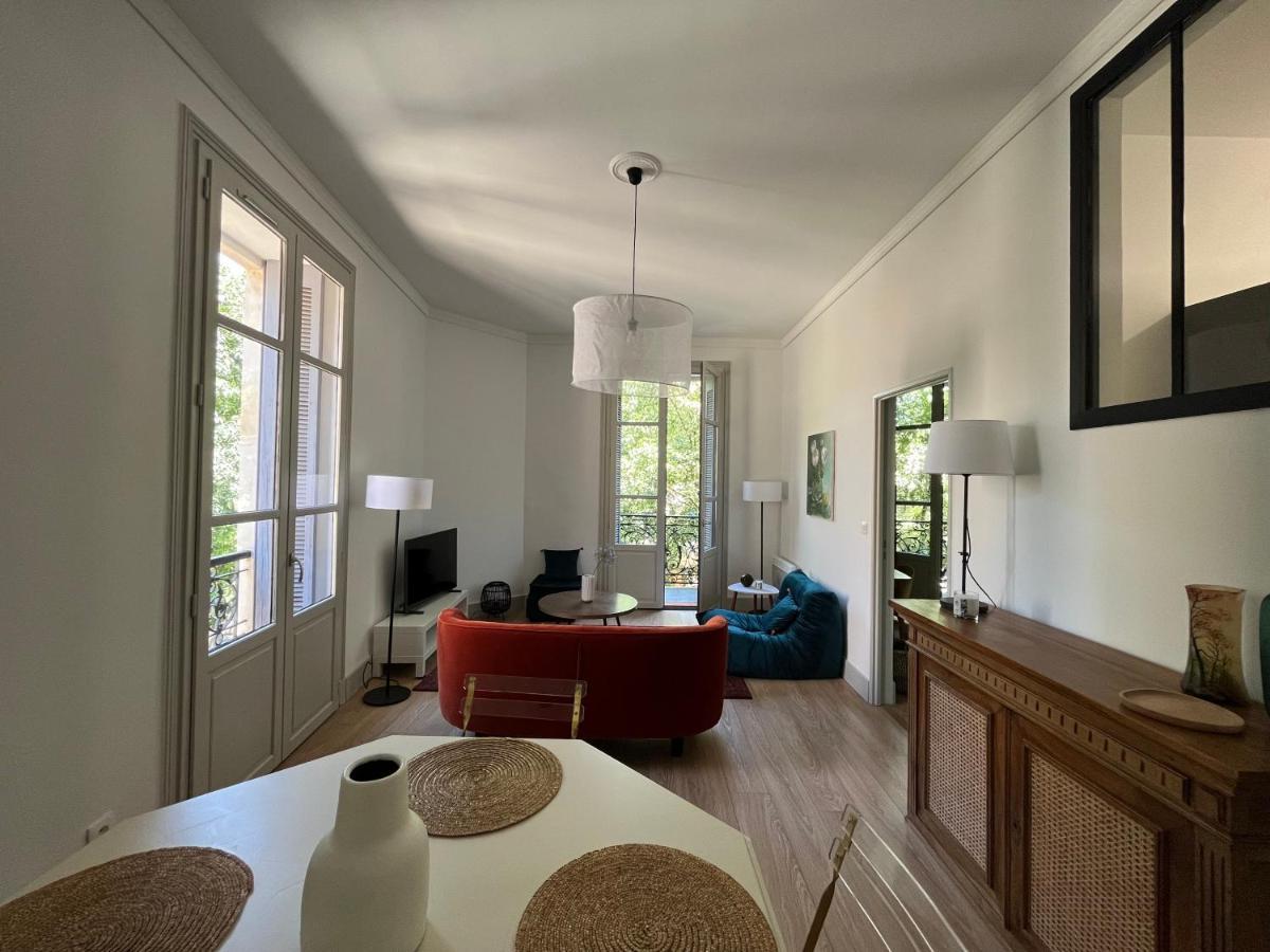 Nimes , Appartement Renove Dans Immeuble Classe. Exteriér fotografie