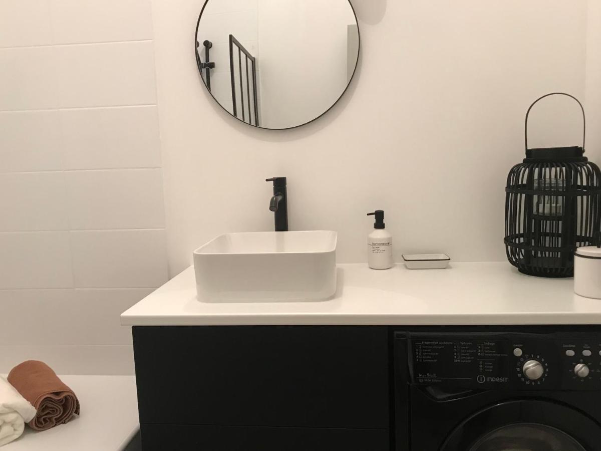 Nimes , Appartement Renove Dans Immeuble Classe. Exteriér fotografie