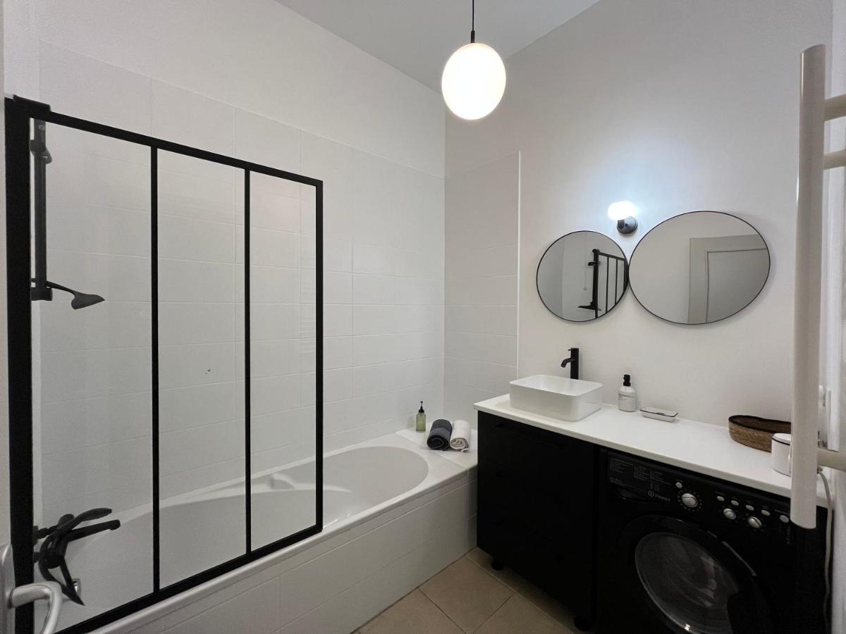 Nimes , Appartement Renove Dans Immeuble Classe. Exteriér fotografie