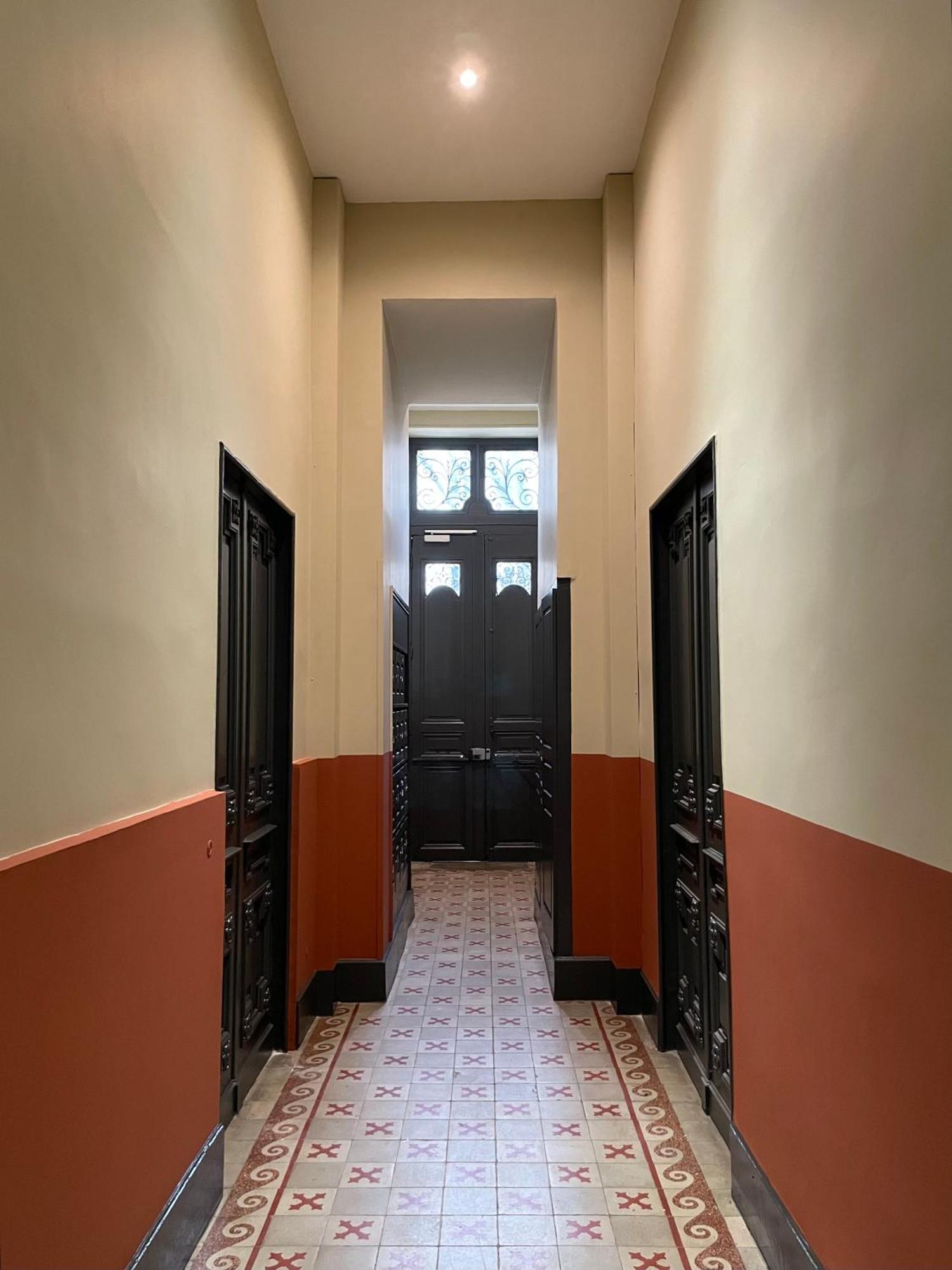 Nimes , Appartement Renove Dans Immeuble Classe. Exteriér fotografie