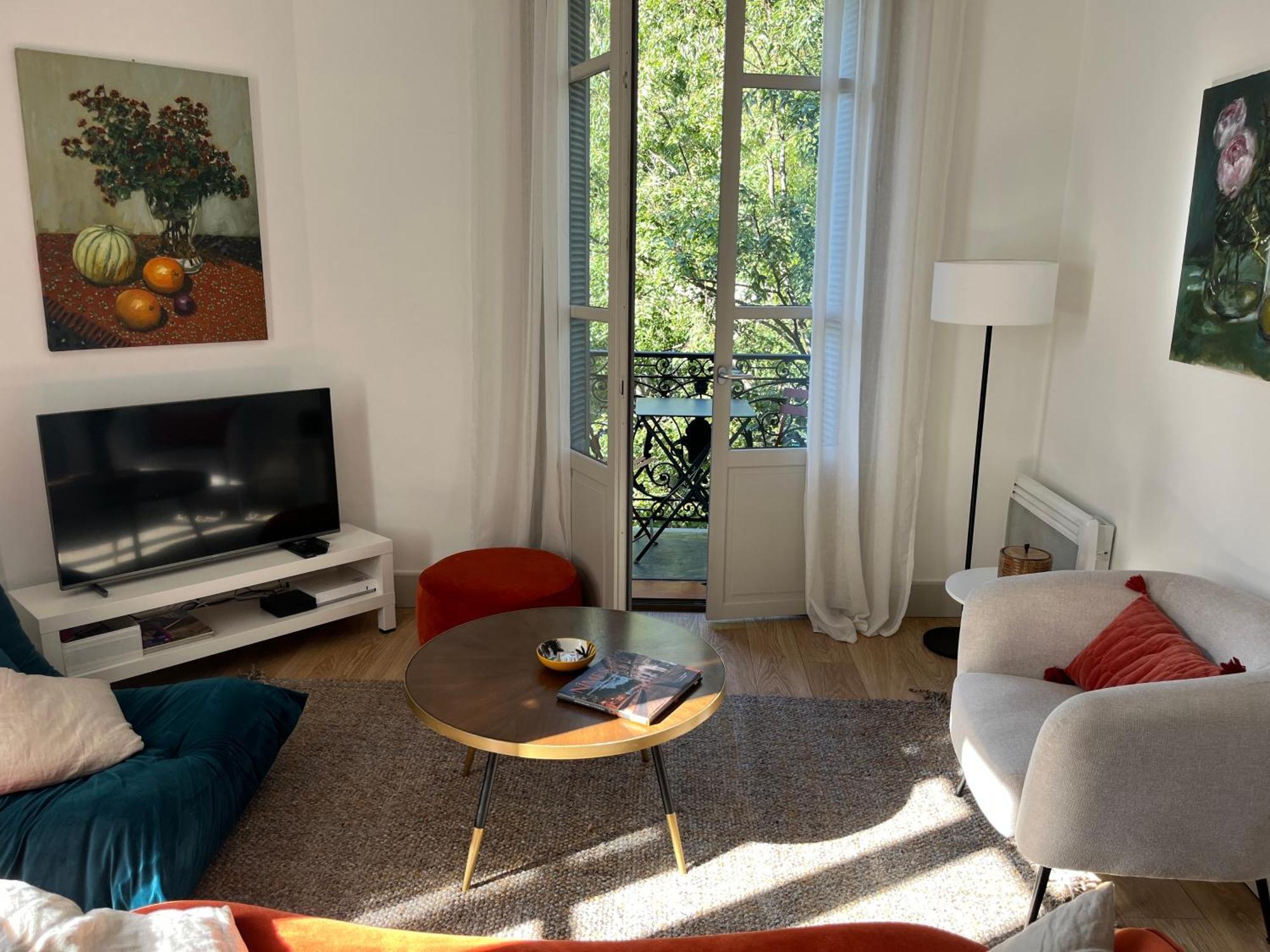 Nimes , Appartement Renove Dans Immeuble Classe. Exteriér fotografie
