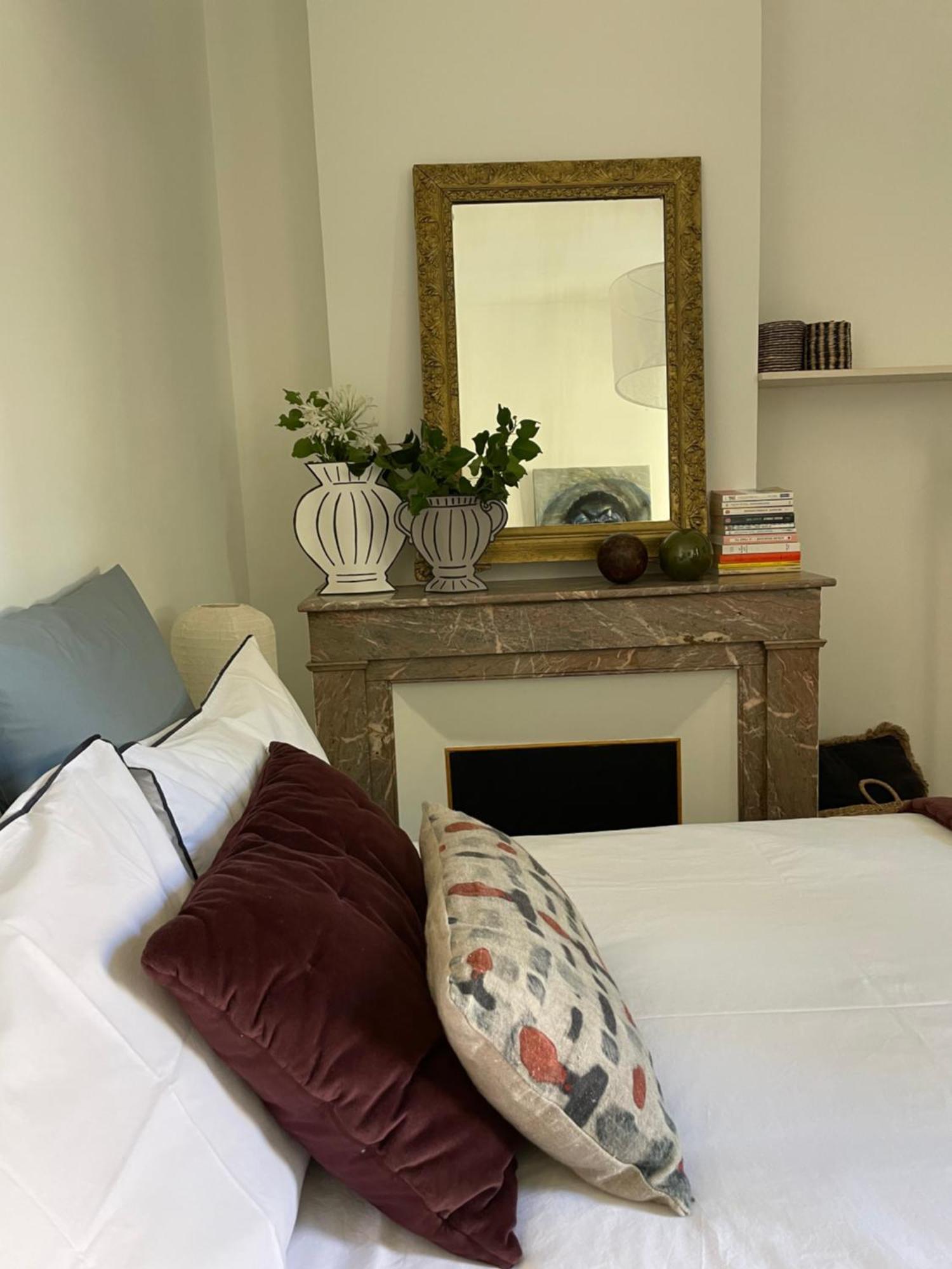 Nimes , Appartement Renove Dans Immeuble Classe. Exteriér fotografie